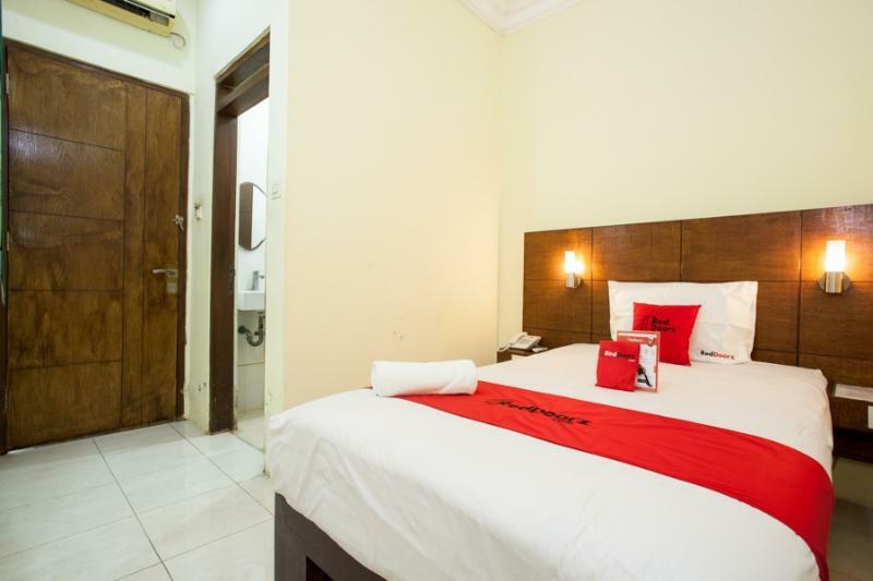 Reddoorz Near Marvel City Mall Wonotjolo Exterior foto